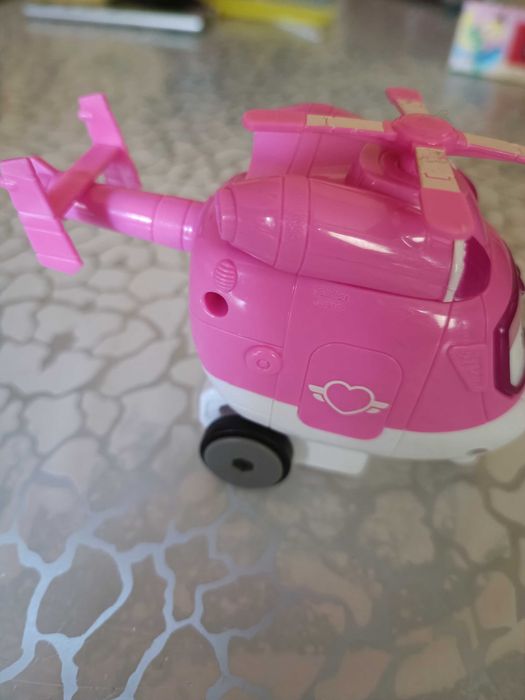 Super Wings Frunia.
