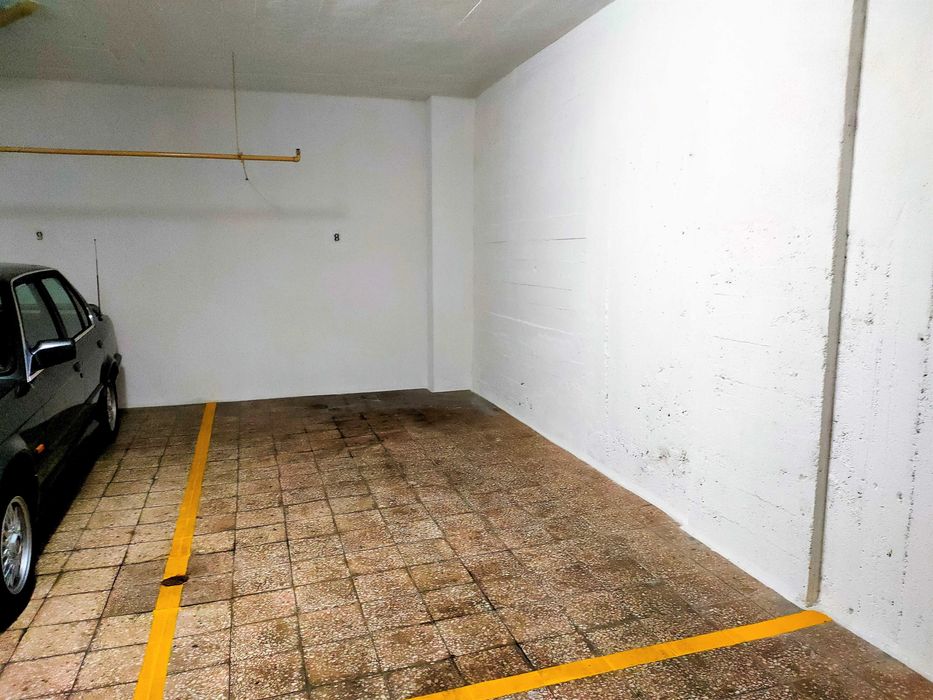 Lugar de Garangem junto ao Metro Lumiar