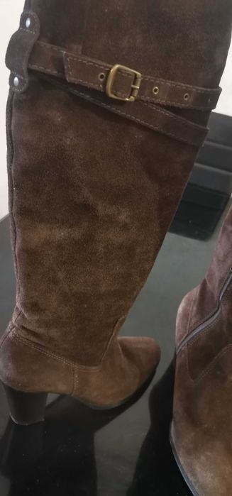 Botas e Sapatos em bom estado