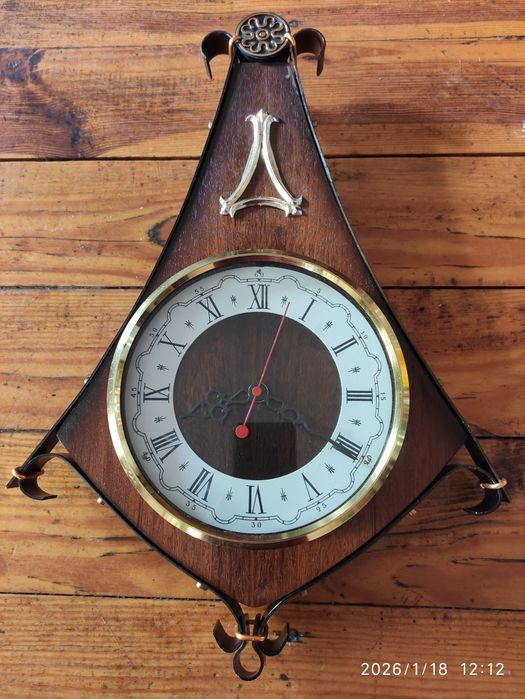 Недорого!Годинник настінний "Маяк', часів СССР. Новий.