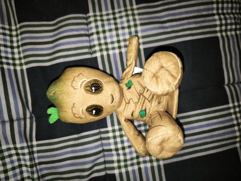 Shoulder friends Groot marvel