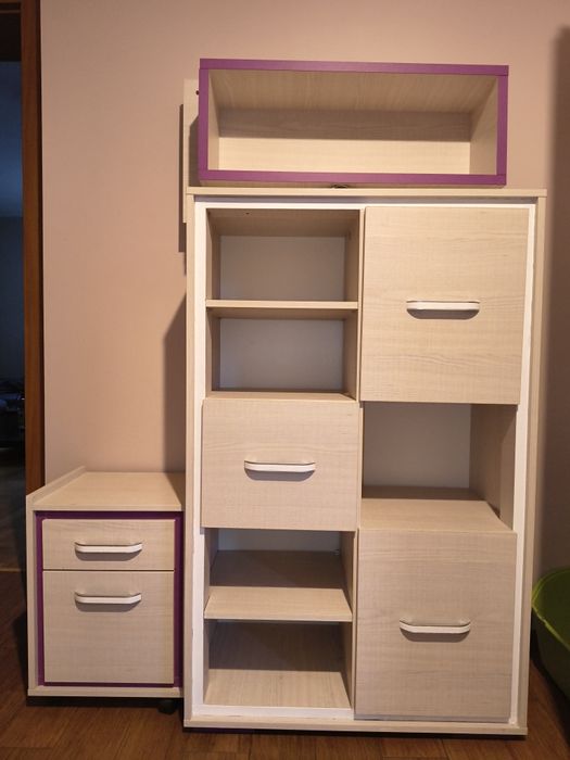 Meble do pokoju dla dziewczyny, komplet