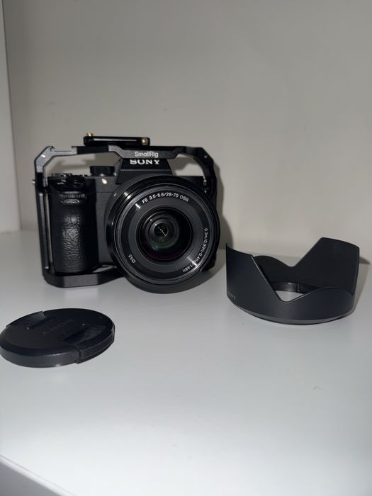 Sony FE 28-70mm f/3.5-5.6 OSS Full Frame - Excelente Estado