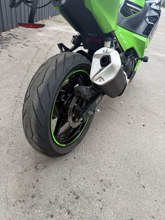 Японський мотоцикл Kawasaki Ninja 2020 рік ABS