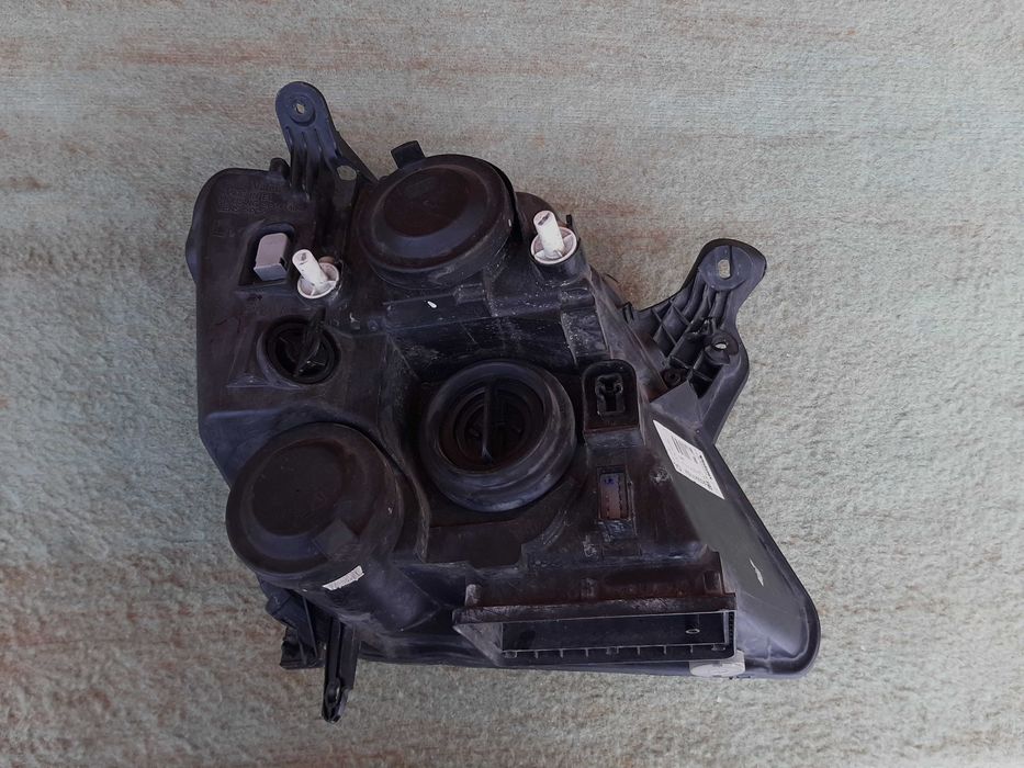 Фара передняя левая  GM 93321052 Opel Meriva Опель Мерива А. 03-08г.в