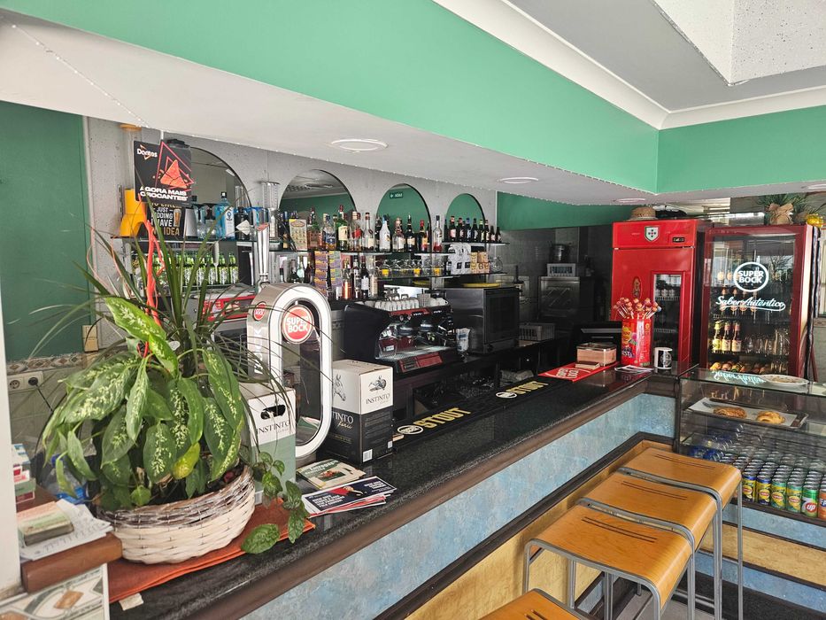 Balcões de Café/Bar com Pedra de Mármore + Motores