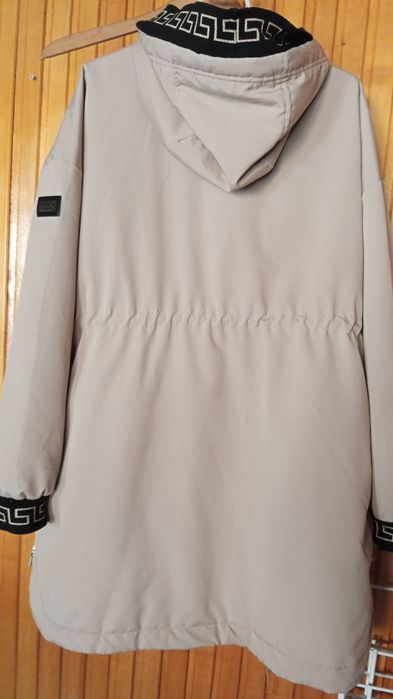 Fajna kurtka wiosenna L