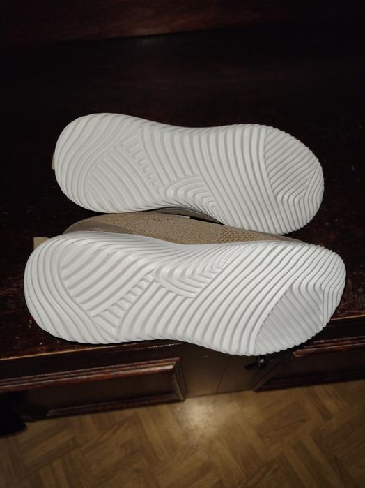 Sprzedam nowe buty