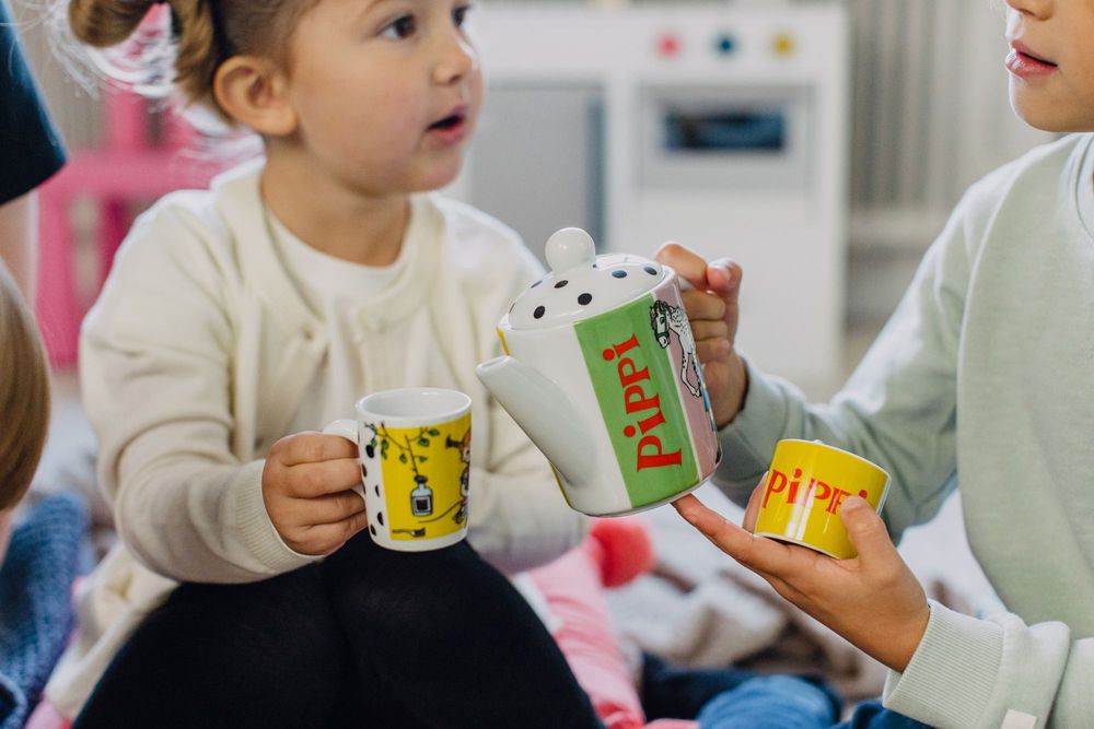 Porcelanowy zestaw do herbaty dla dzieci, Pippi  naczynia kubki