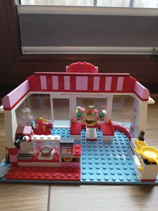 LEGO Friends 3061. Kawiarnia HEARTLAKE.