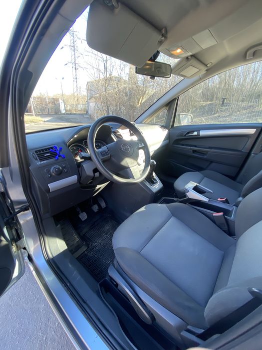 Opel Zafira B 1.9 дизель/7 мест.