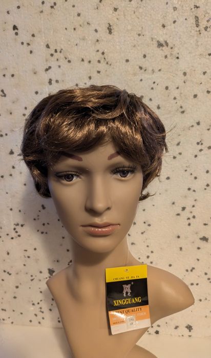 Peruka krótka 100% Kanekalon