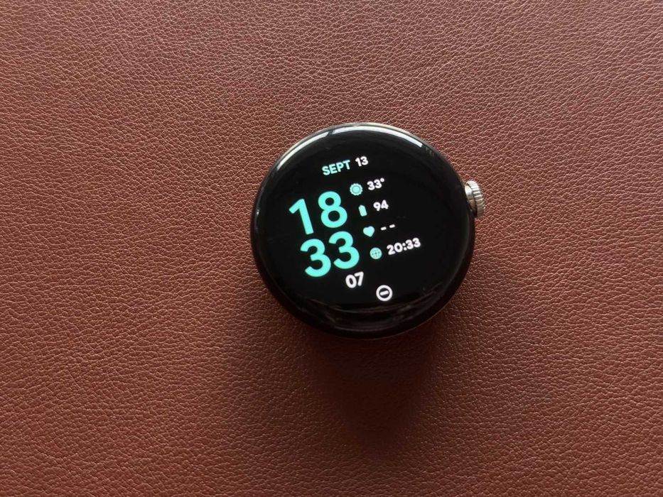 Google Pixel Watch 1 — excelente estado + braceletes, capa Spigen e carregador