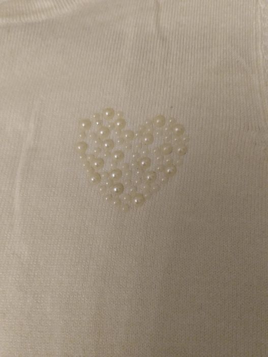 Sweterek zapinany na guziczki