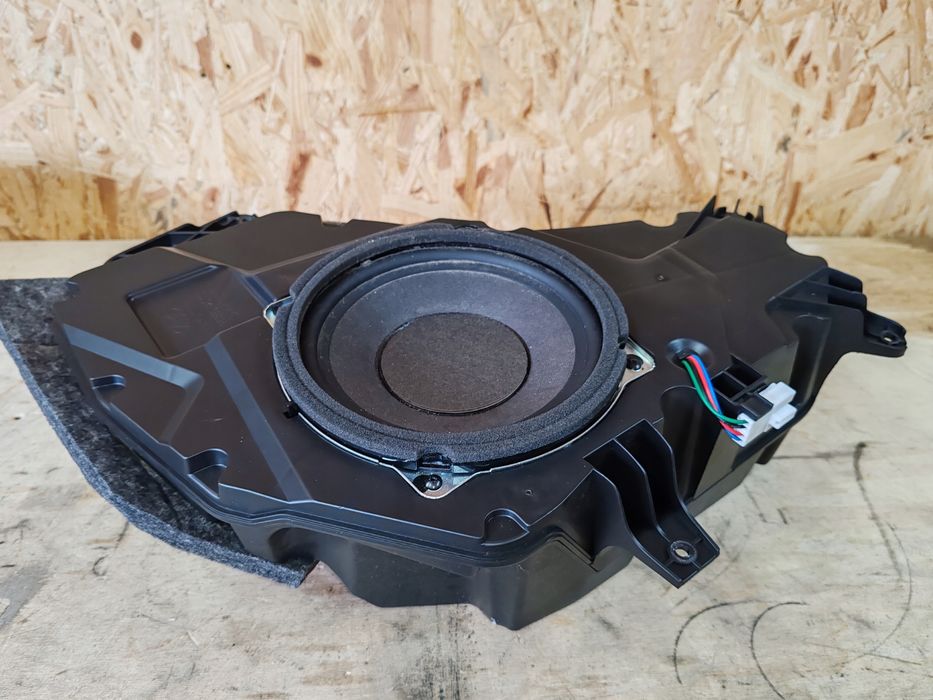 głośnik basowy subwoofer subufer 96380-2s000 hyudnai ix35 10-15