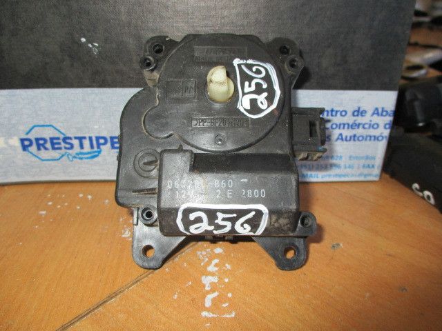 Motor da comporta da sofagem TOYOTA Yaris Verso (_P2_)
