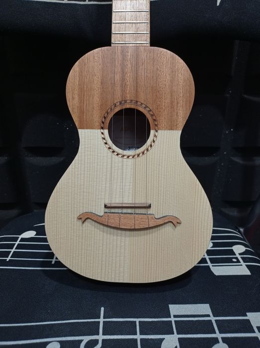 Cavaquinho APC novo