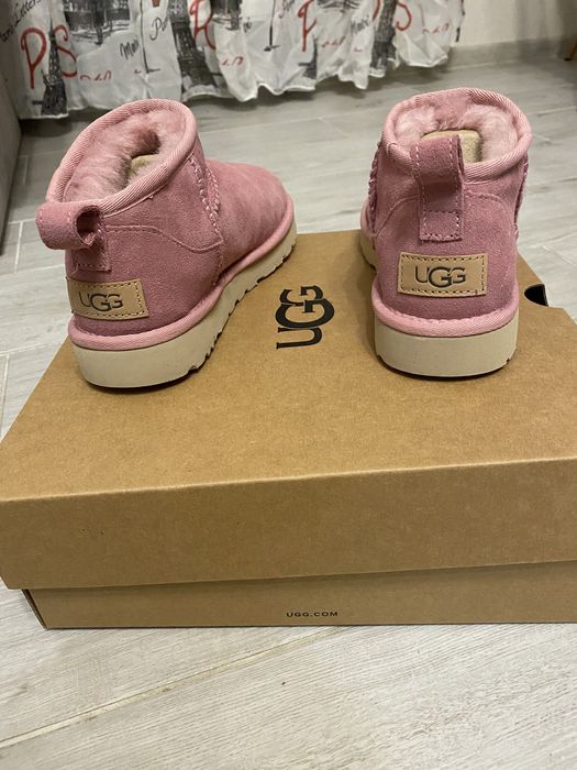 Нові, замшеві Ugg