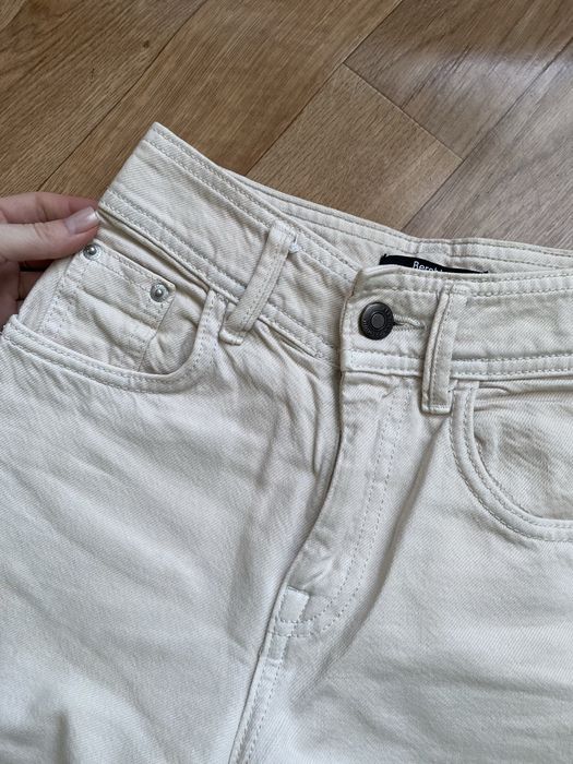 Джинси від Bershka