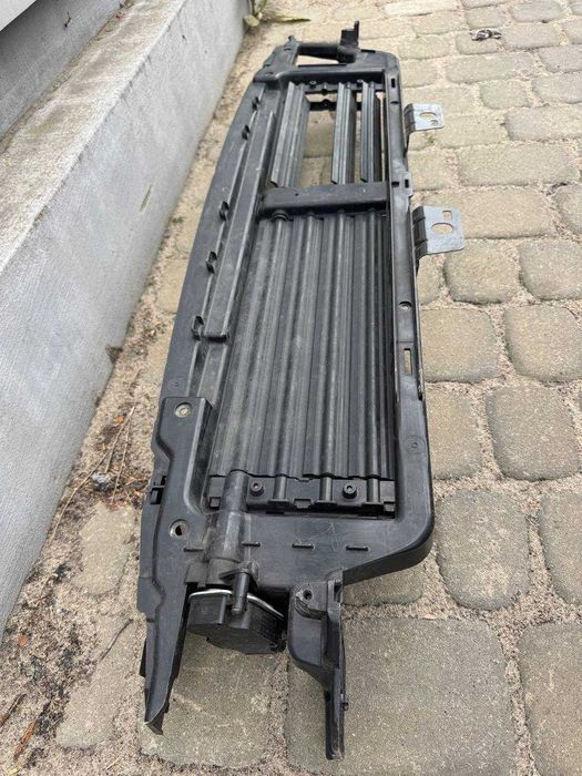 Воздуховод, Жалюзі радіатора Volvo S60