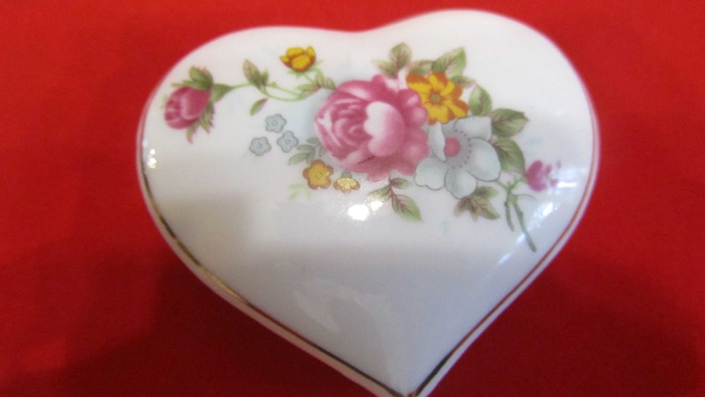 Шкатулочки фарфорові,Японія та Німеччина.