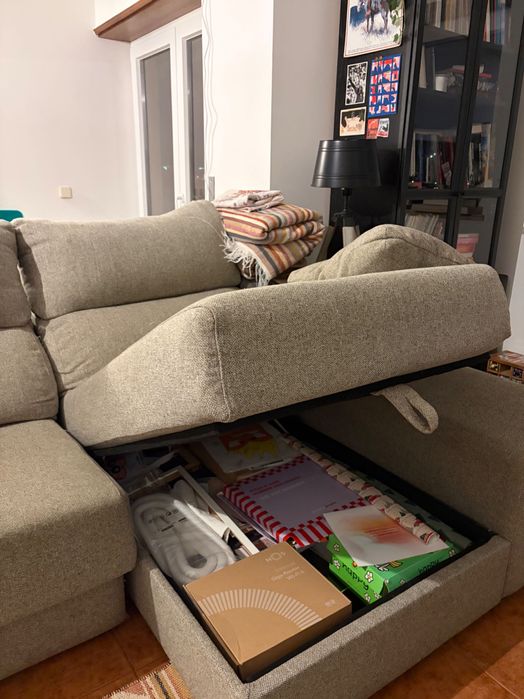 Sofá  4 lugares com chaise longe