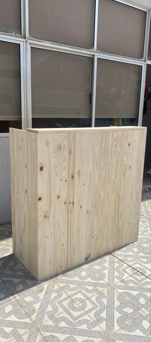 Balcão de Bar em Pinho