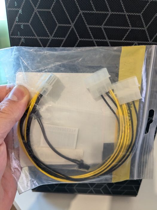 Cabo adaptador corrente 2 x 4 pin molex male para CPU 8 pin EPS