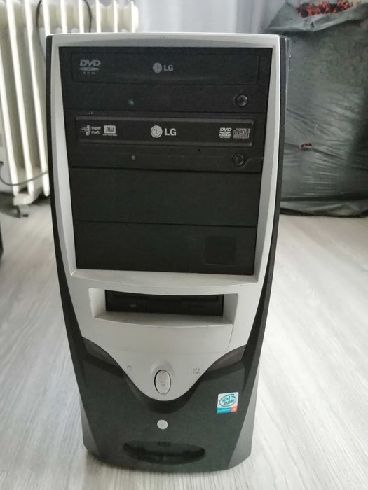Computador fixo Intel Pentium 4