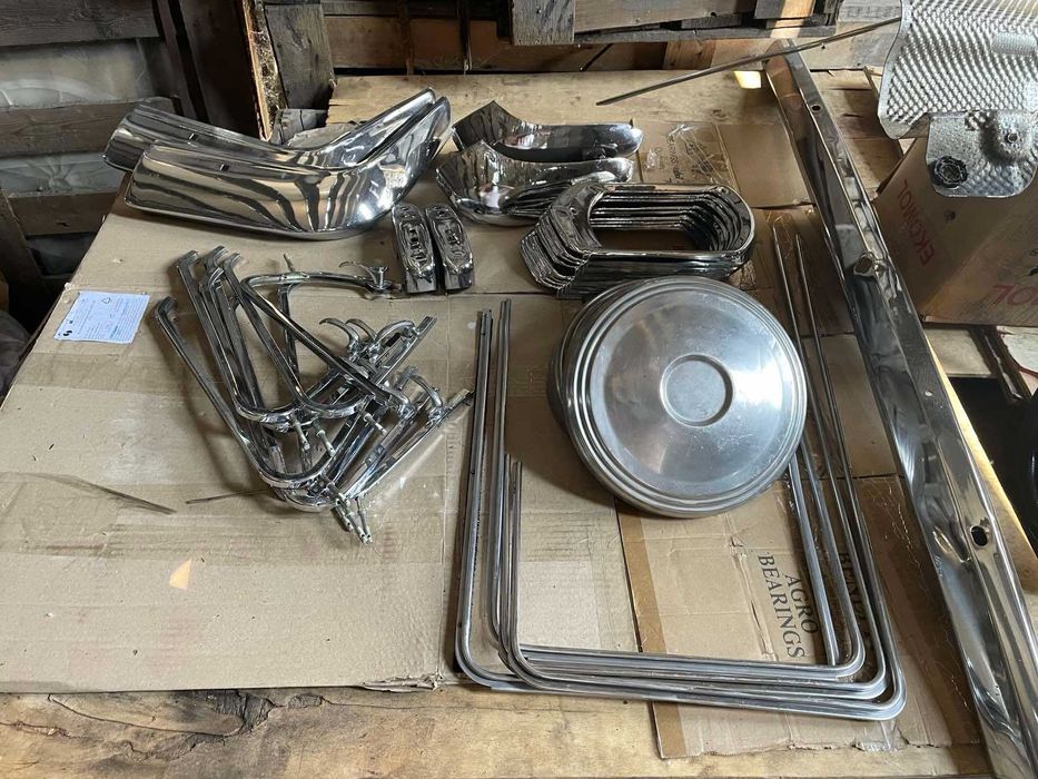 Продам хром Газ , Москвич.