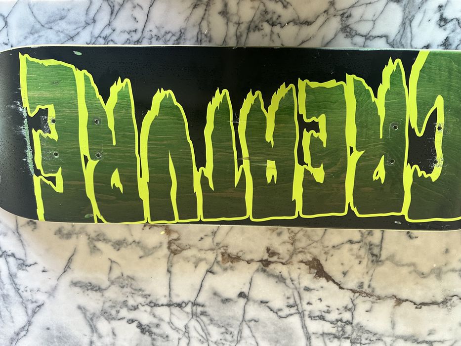 Tábua de skate da creature