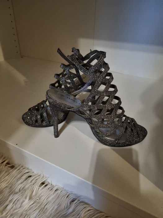 Szpilki Jenny Fajry 39