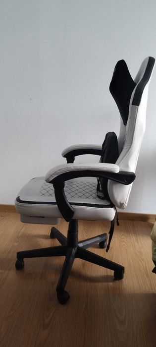 Cadeira Gaming Newskill Branca/Preta