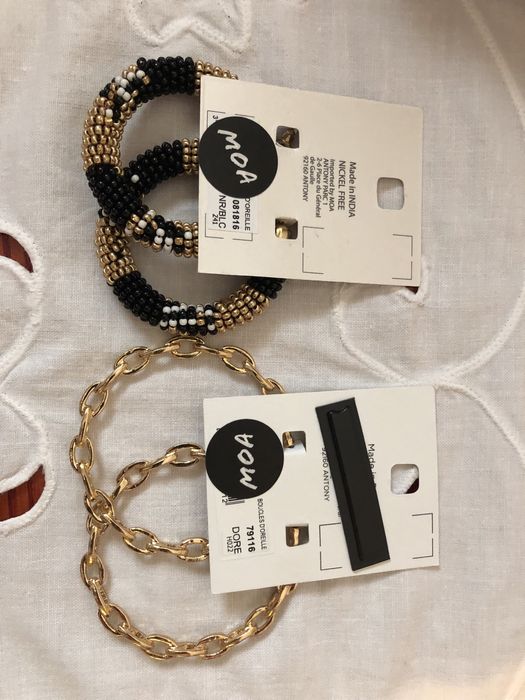 Brincos novos da MOA