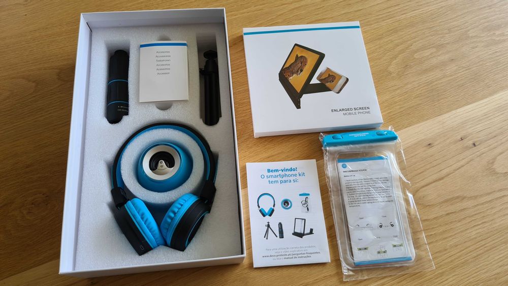 Kit Smartphone Deco (Auscultadores, Coluna, Teleobjetiva, Tripé,Bolsa)