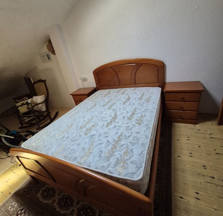 Cama e mobília quarto