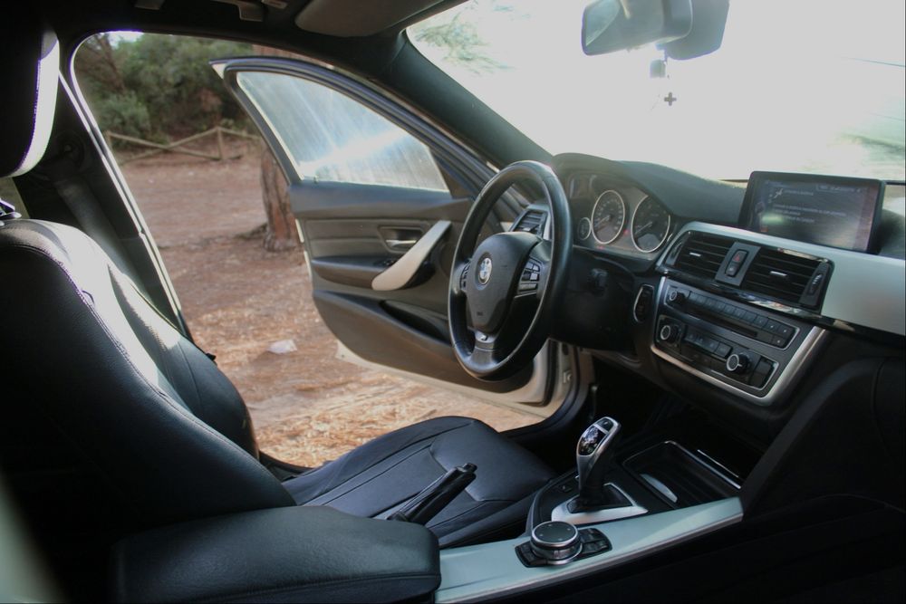 BMW 320d Luxury Line