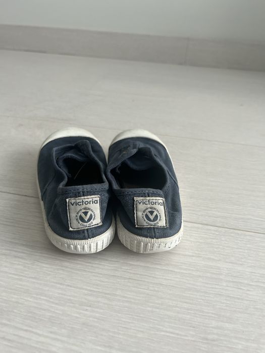 Victoria azuis escuros n28