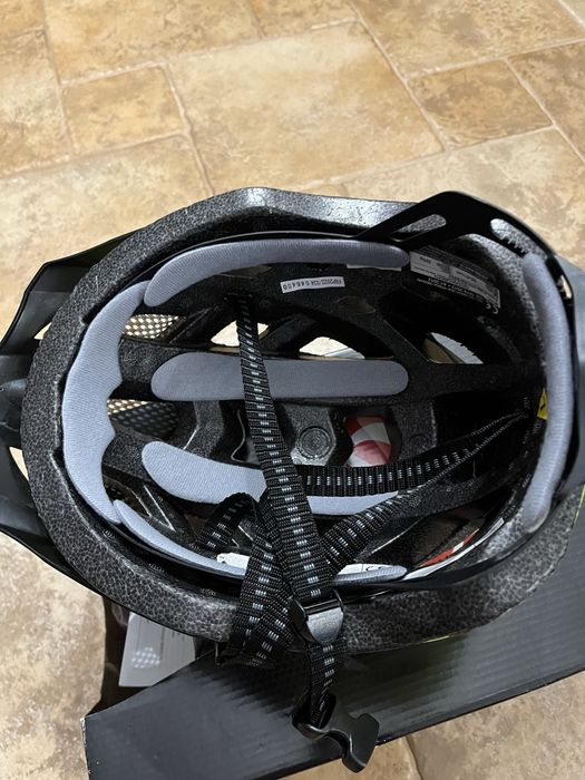 Kask rowerowy AUTHOR z lampką Pulse LED X8 żółty(fluo)