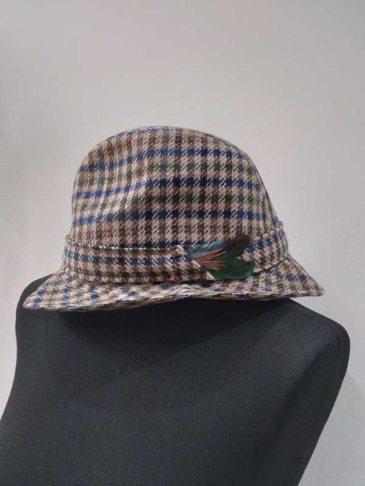 Kapelusz Joseph Wilson & sons Ltd London, wełniany z piórami