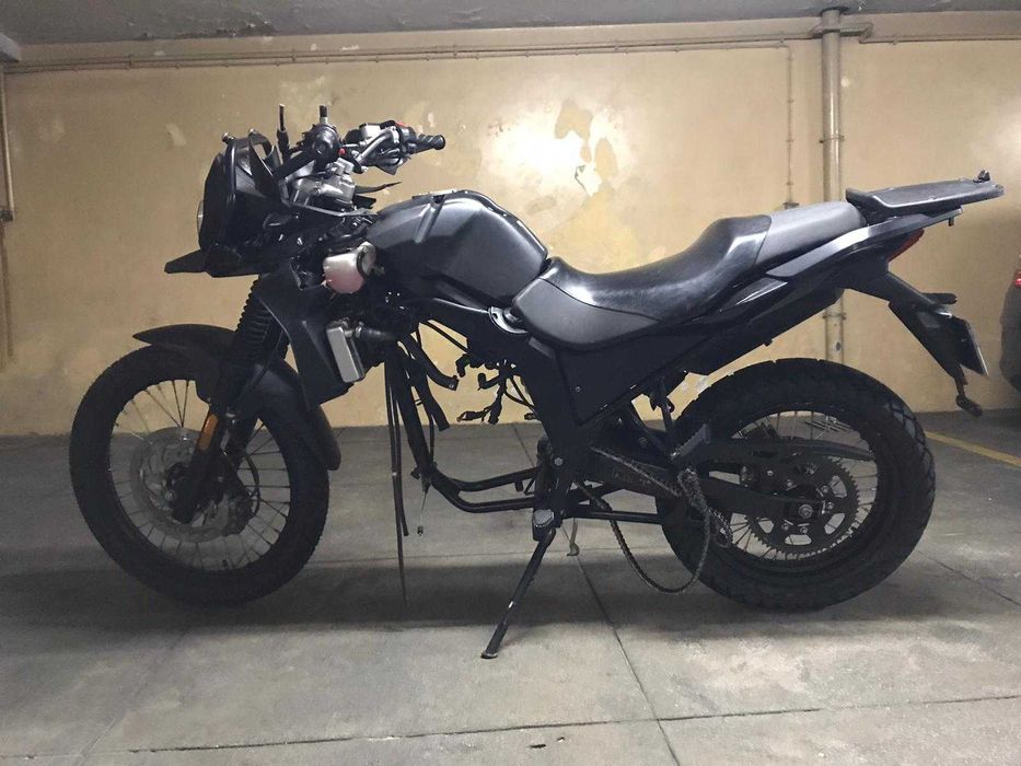 UM DSR 125 Adventure 2023 Preta