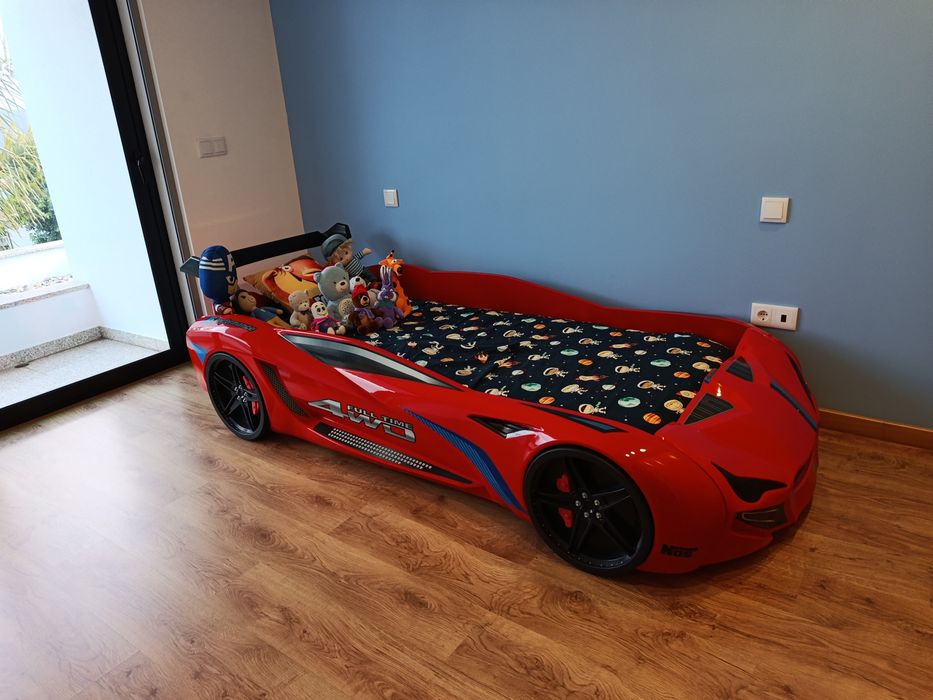 Cama carro 90x190cm com luzes led e música