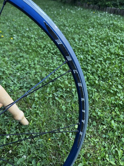 Przednie Koło Szosowe Bontrager Race X Lite 28" RXL DT Swiss | Proste