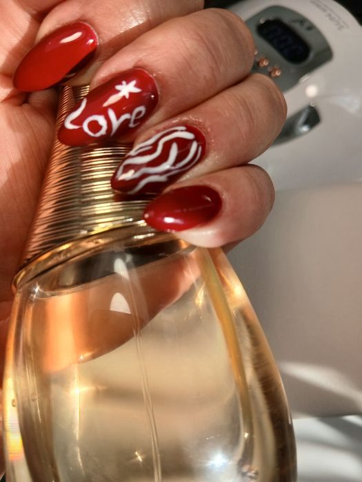 Манікюр  ,нарощення