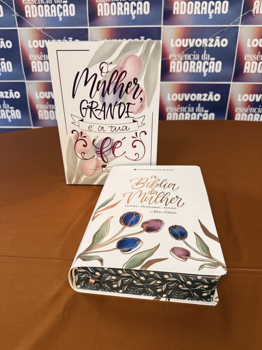 Biblia de estudo da mulher