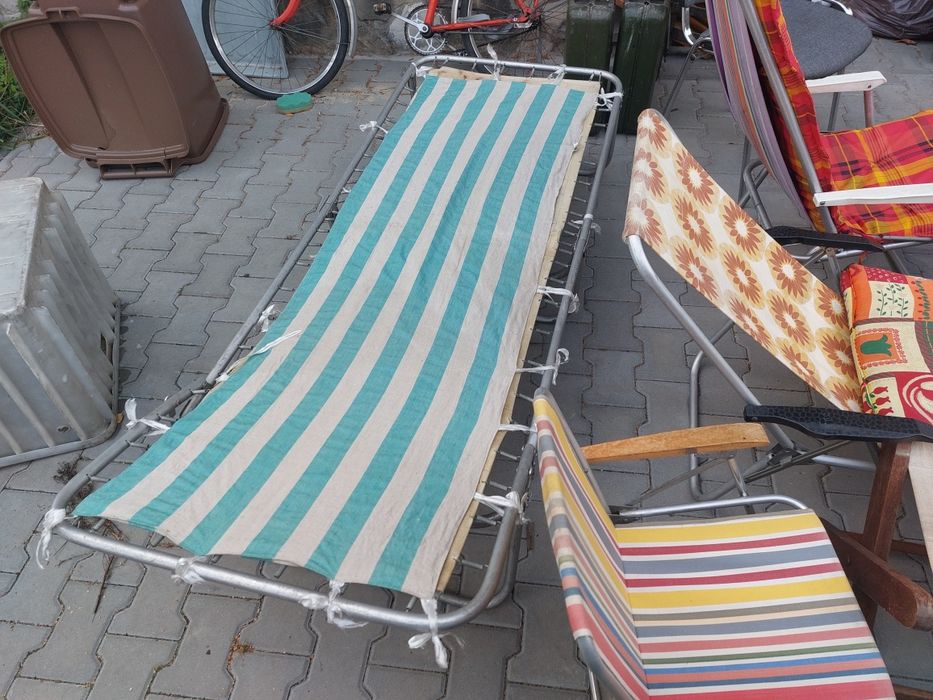 Leżaki łóżko polowe z czasów PRL