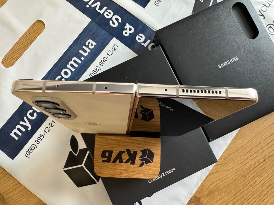 Samsung Galaxy Fold4 12/256GB Beige