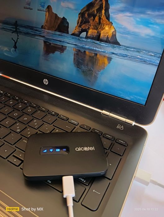 ROUTER Karta SIM LTE 4G WiFi i USB przenośny do laptopa Alcatel