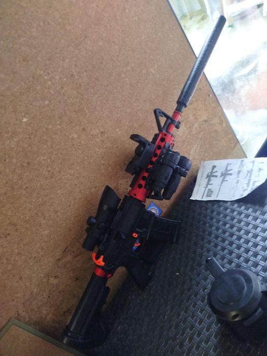Airsoft M4 -A1 RED SHADE