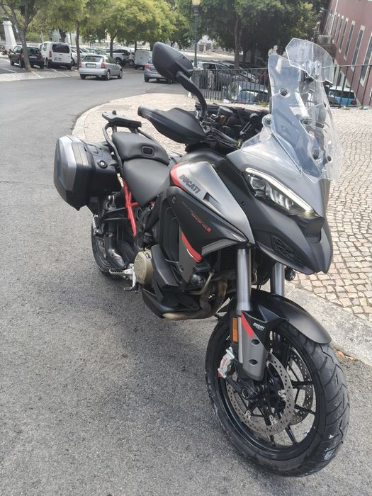 Moto Ducati multistrada